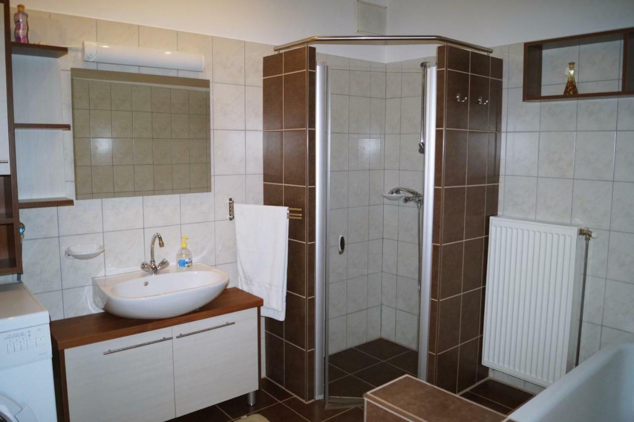 Ferienwohnung Bekesseg Szigete, Klasszik Apartman Sur Exterior foto